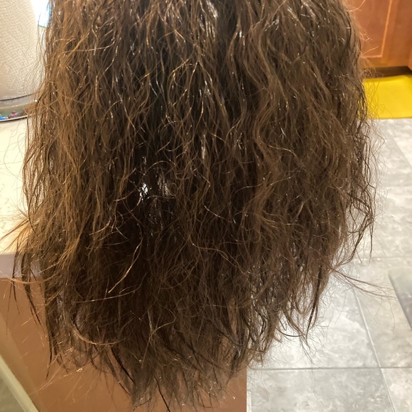 Kanekalon Long Brown Curly Wavy Wig Natural Brown Blend - Picture 4 of 5